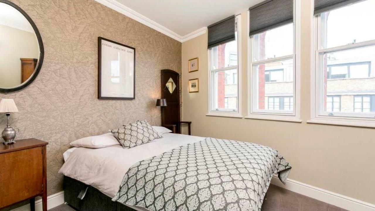 Super Cool 2 Bedroom Split Level Duplex Holiday home London