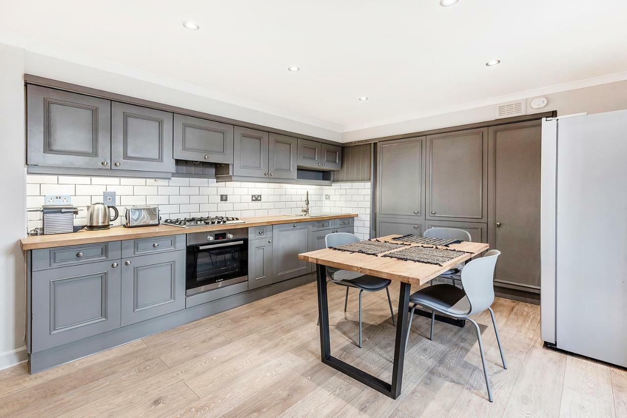 Stylish 2 Bedroom Flat In Knightsbridge Appartement Londres