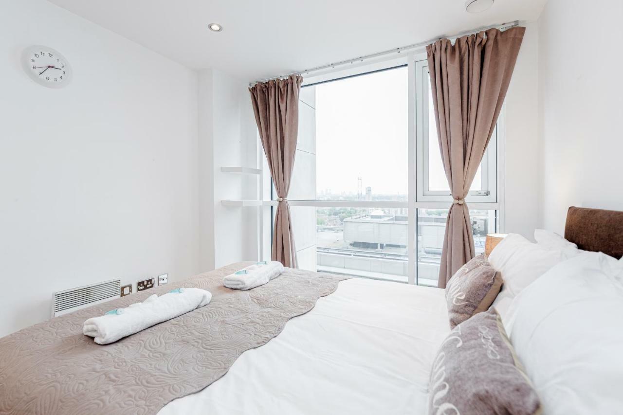 Premium Excel 3 & 2 Bedrooms * London