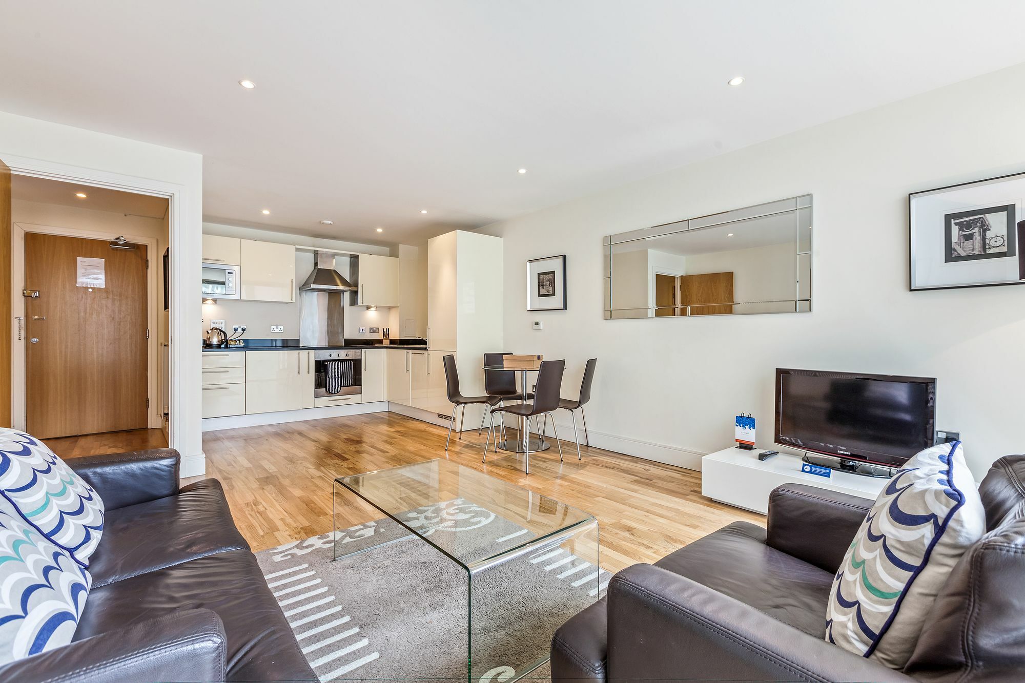 Apartment Lanterns Court By Bridgestreet