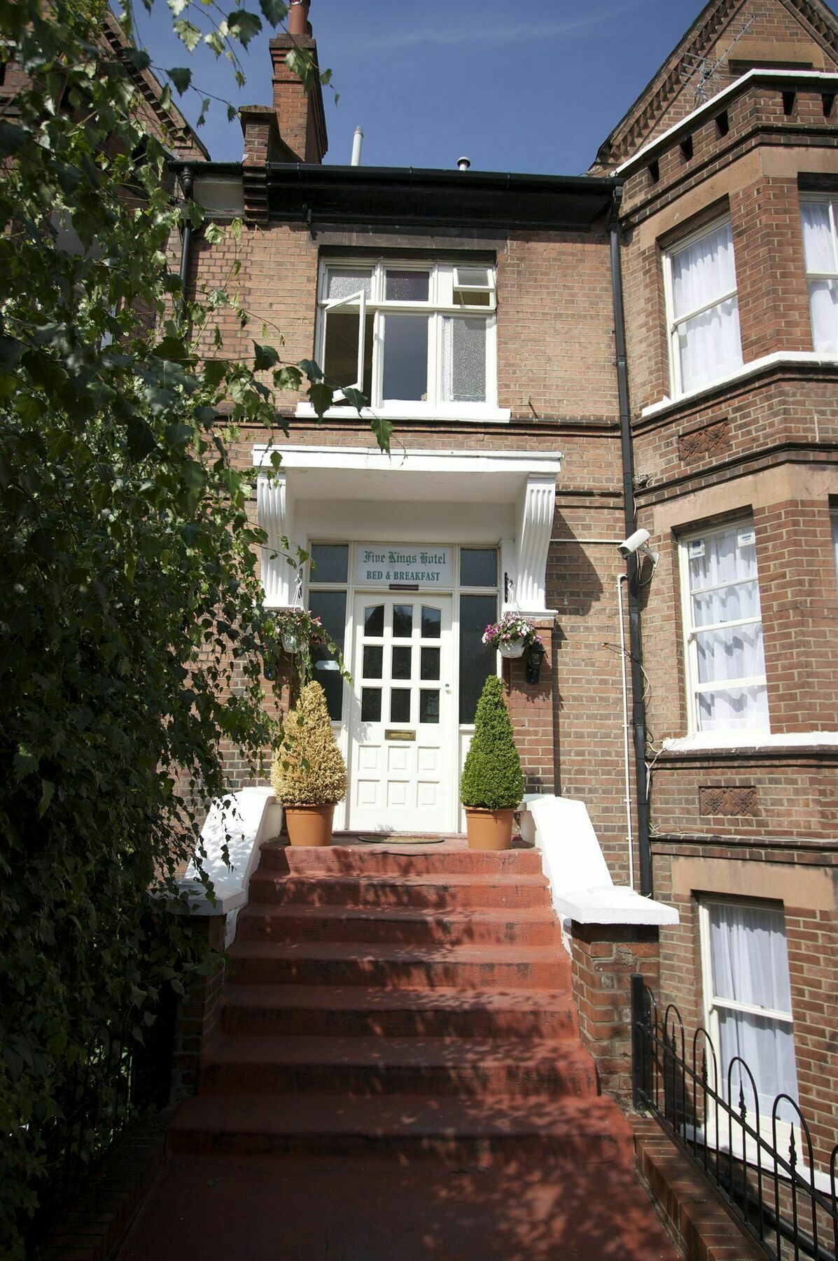 Five Kings Bed & Breakfast