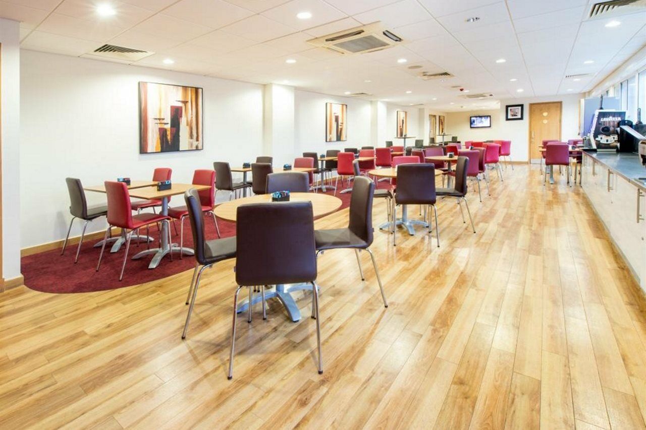 Travelodge Chessington Tolworth