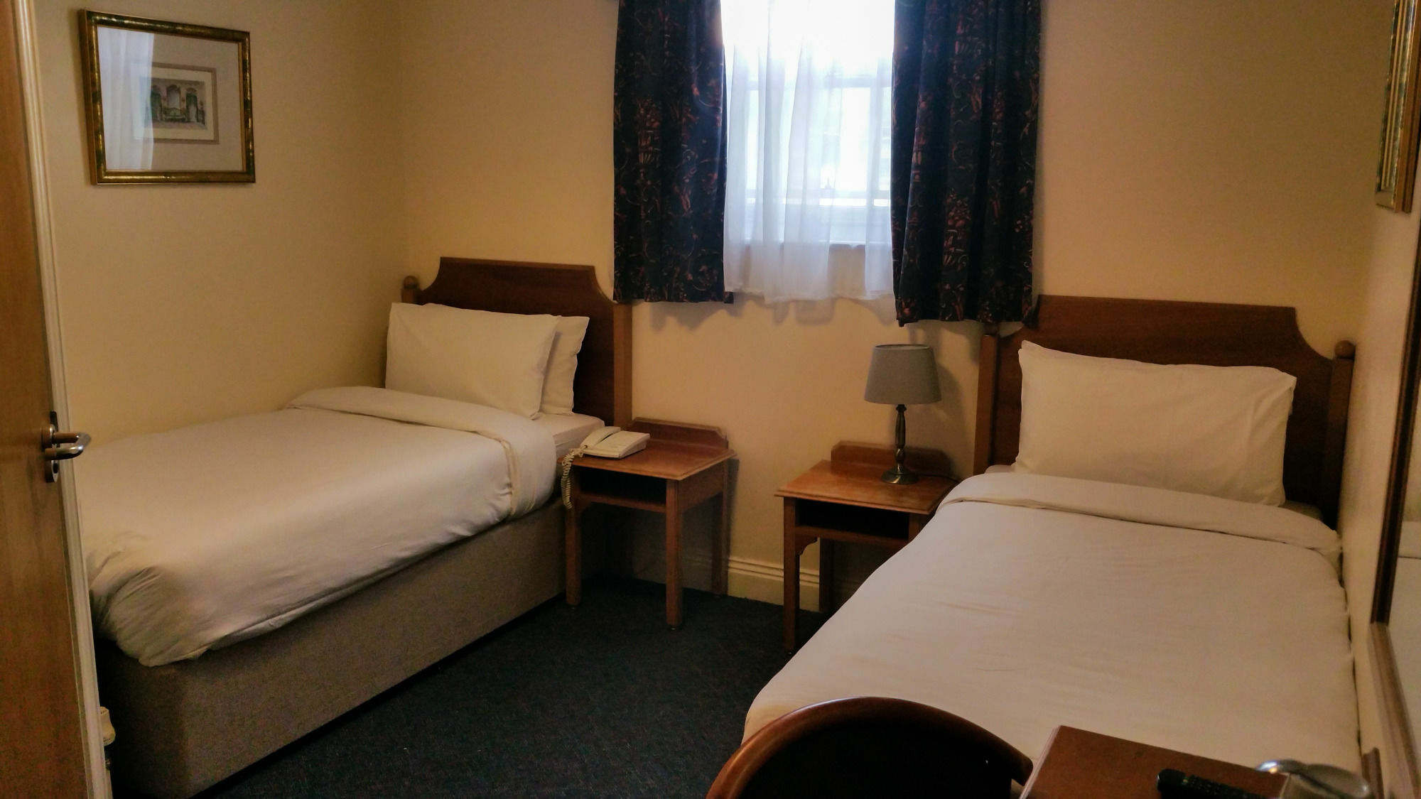 Mornington Victor Belgravia Hotel
