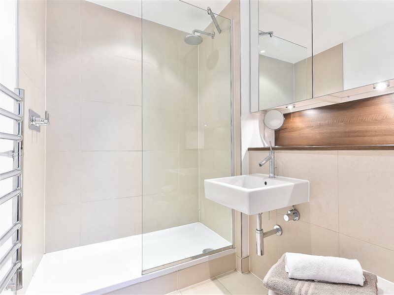 Thames Bridges Hotel 4*