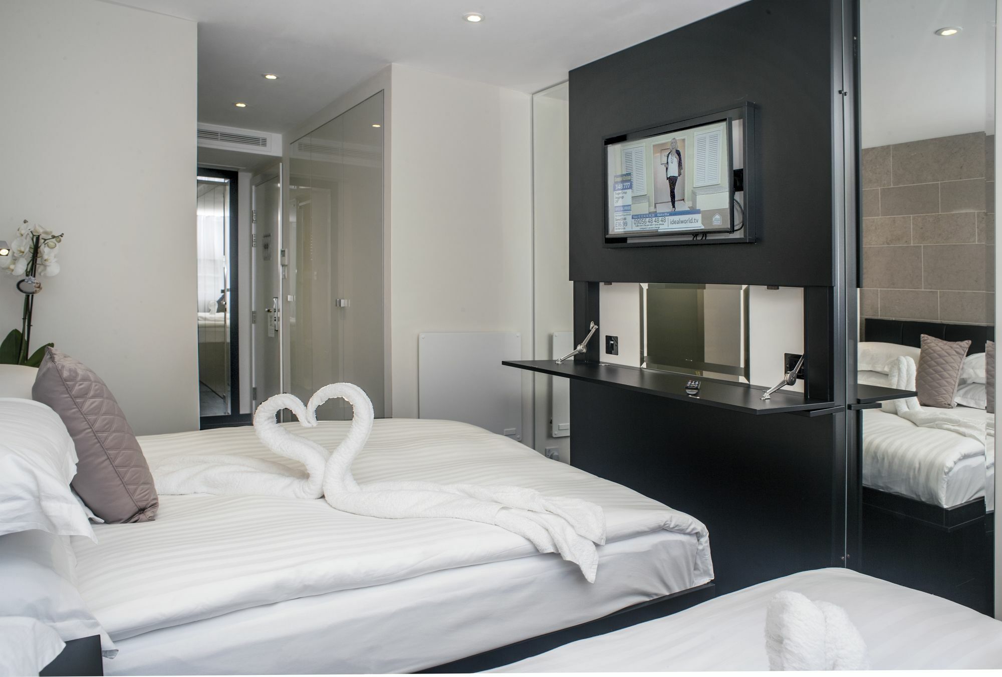 Nox Golders Aparthotel London