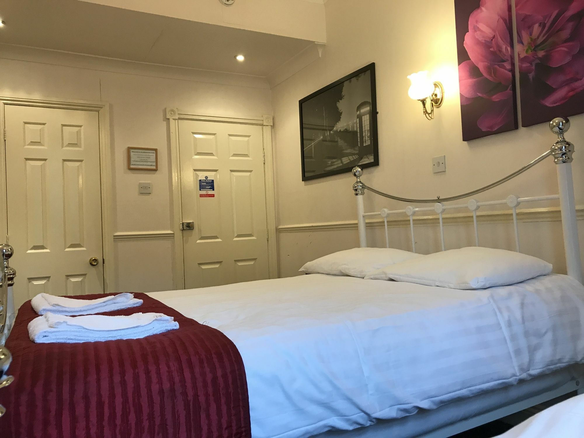 Hotell Springfield 2*
