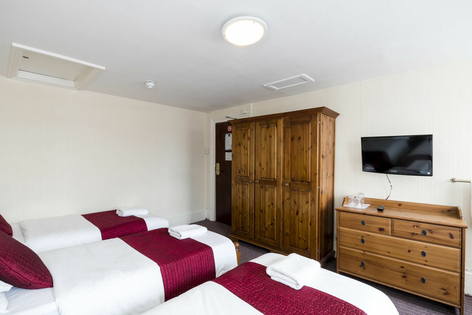 St Athans Hotel 2*