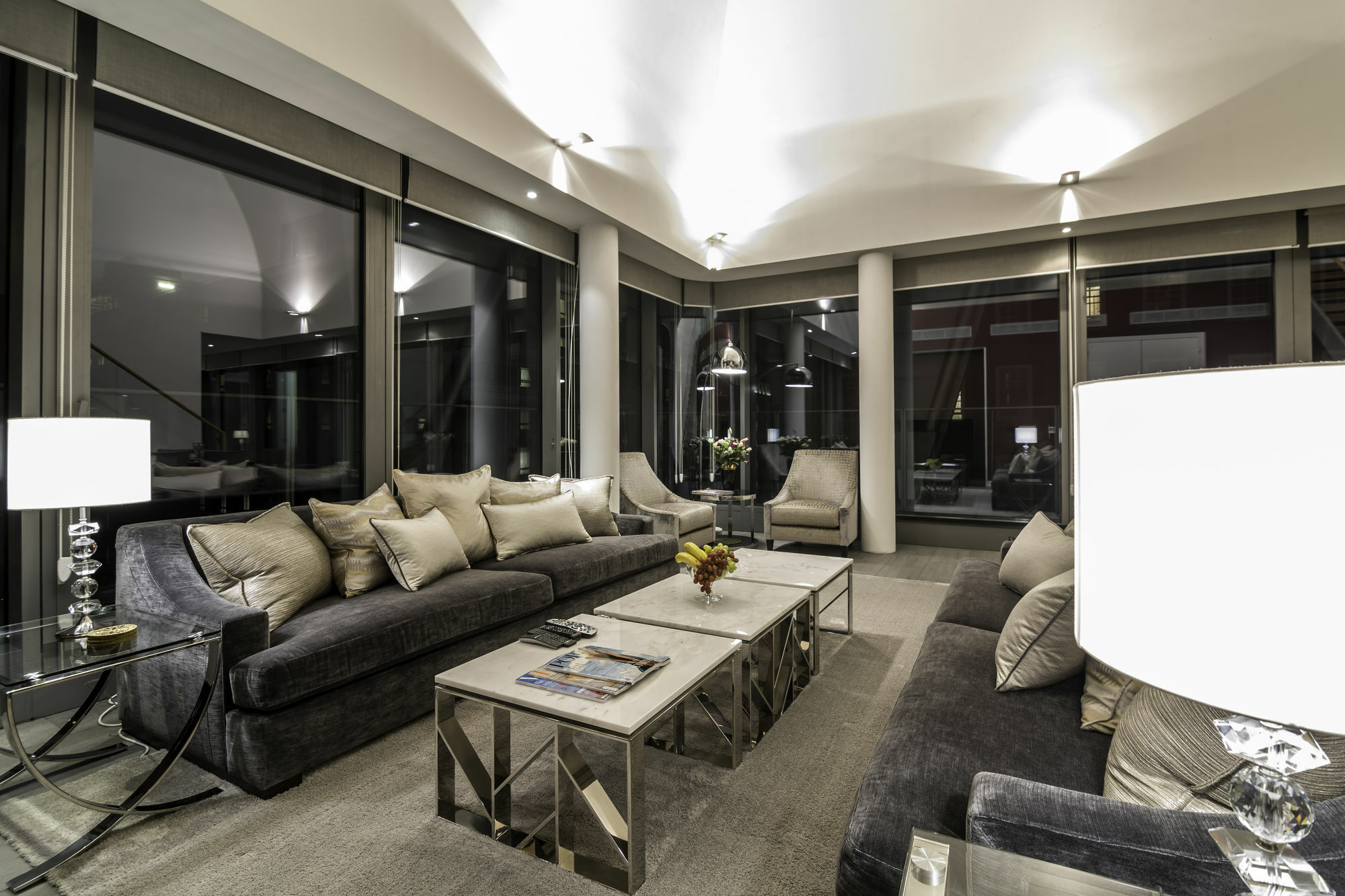 Chic Residency At Marble Arch Apartment