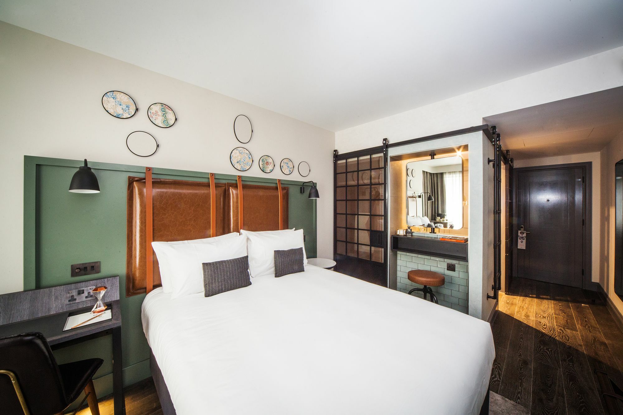 Clayton Of Hotel