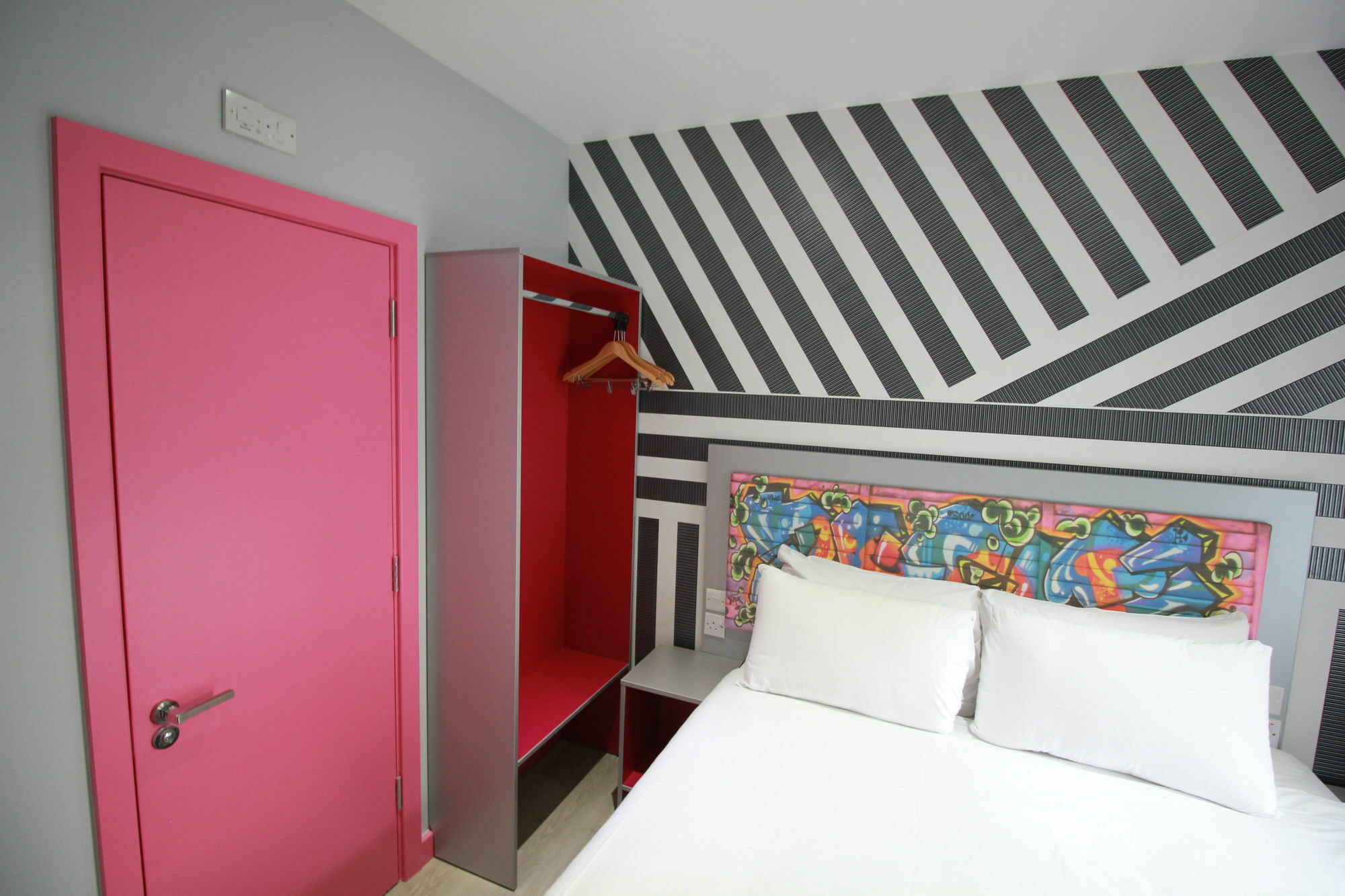 Western Peckham Hotel 3*