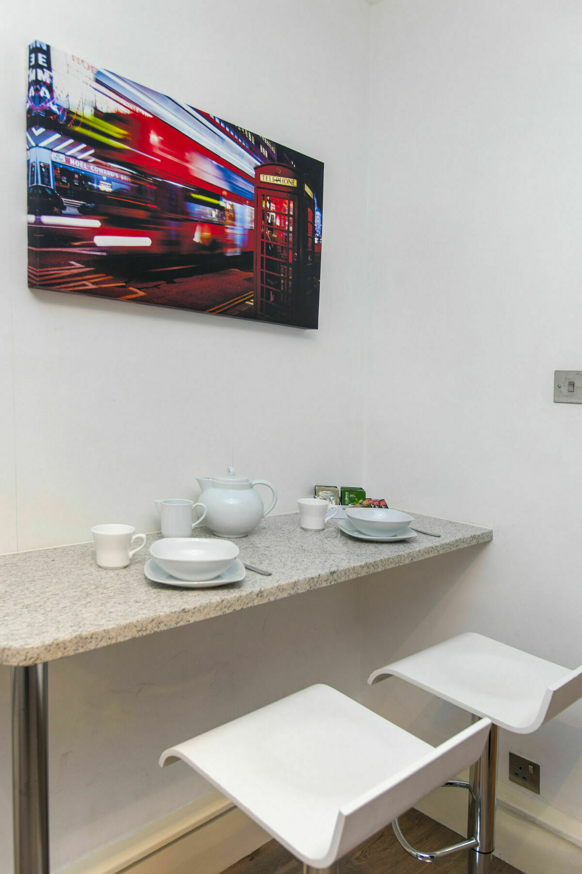 Club Living - Liverpool St.