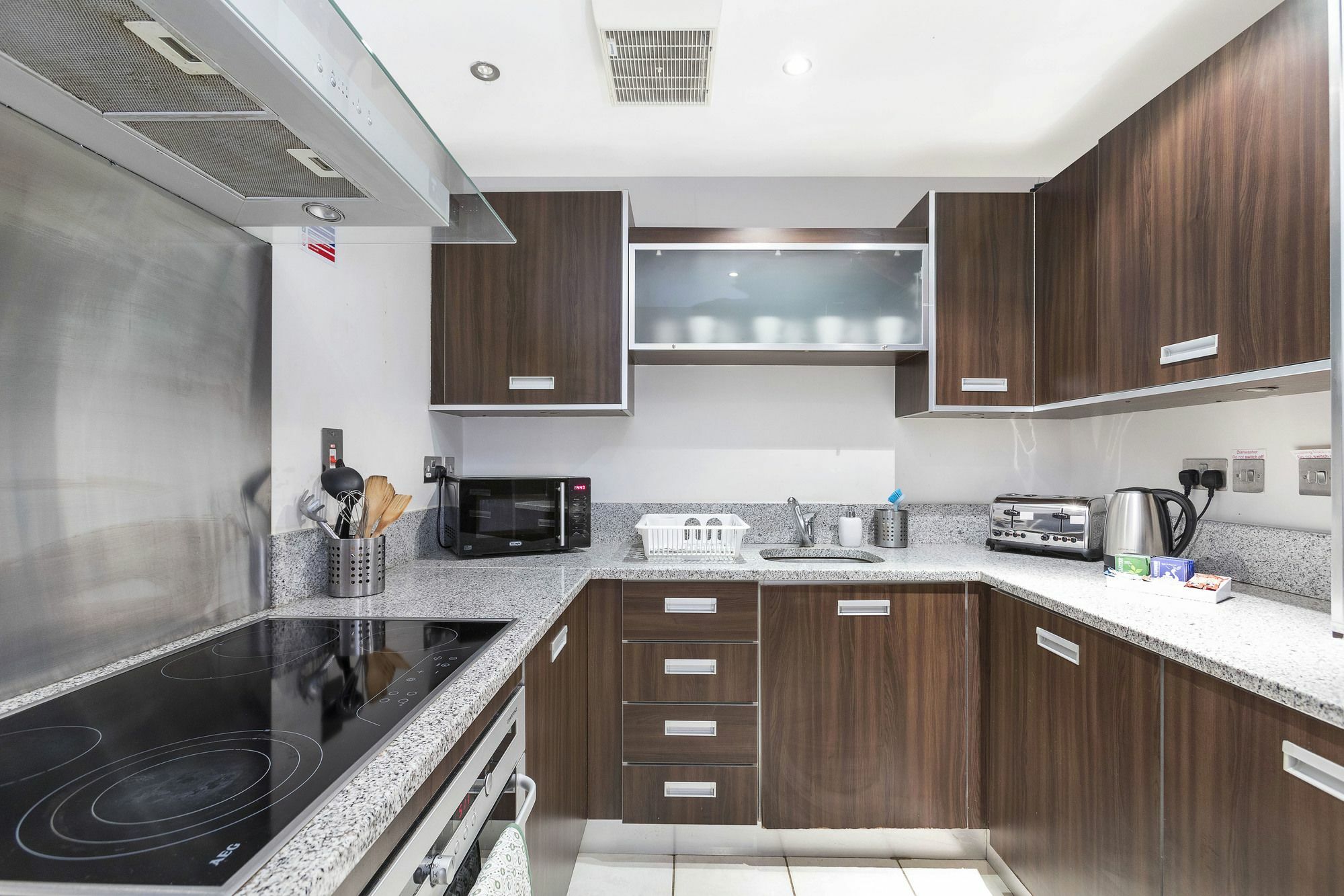 Club Living - Regents Park & Euston Apartments *