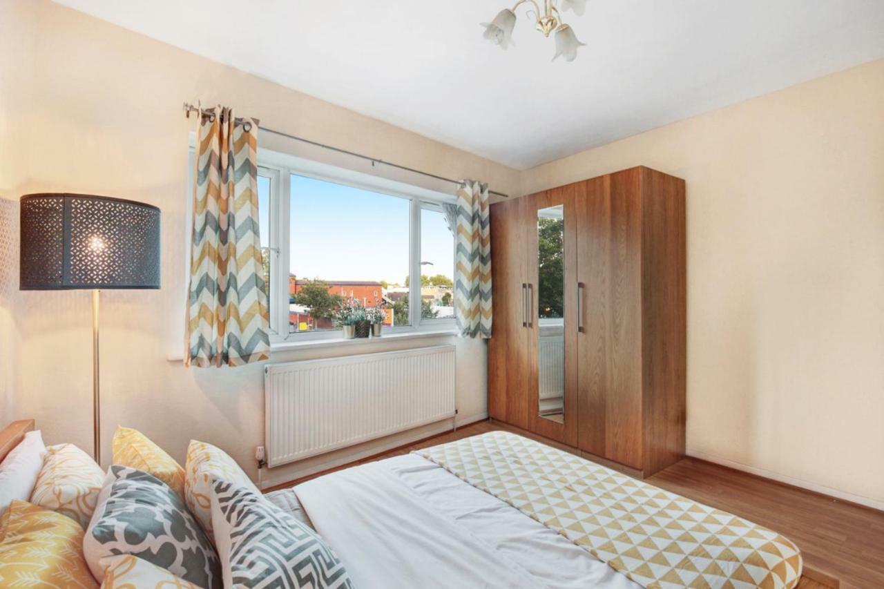 Gasthof Charming In The Heart Of Chiswick *
