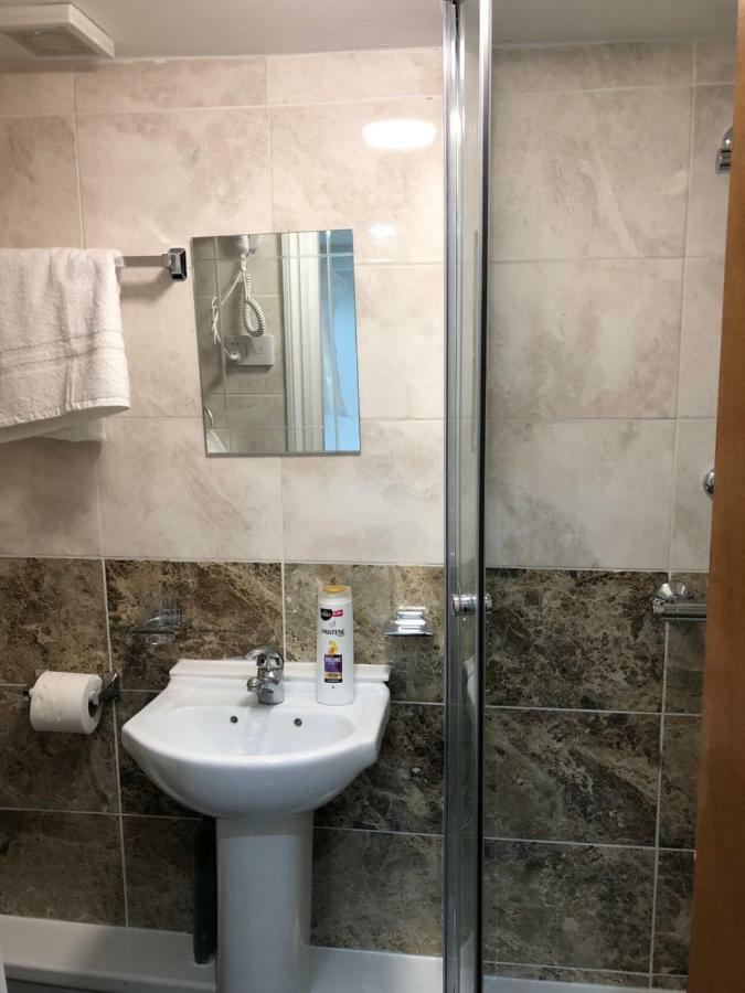 E1- Flats 2* London