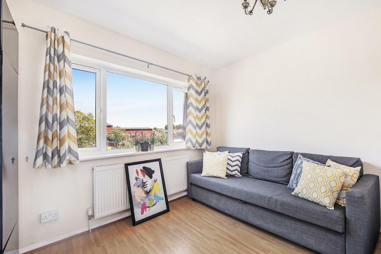Gasthof Charming In The Heart Of Chiswick *