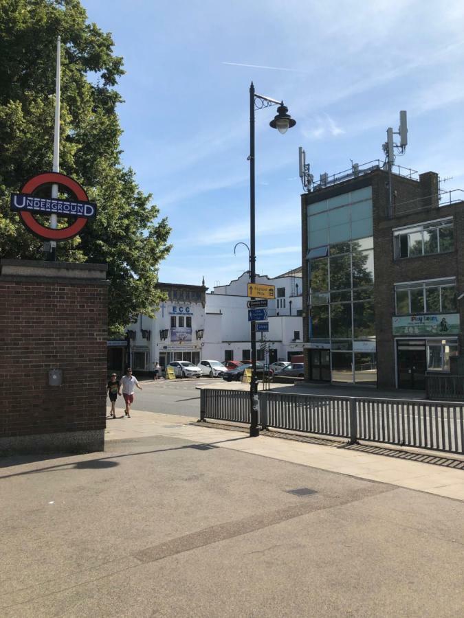 Western Northfields Ealing 3* Londra
