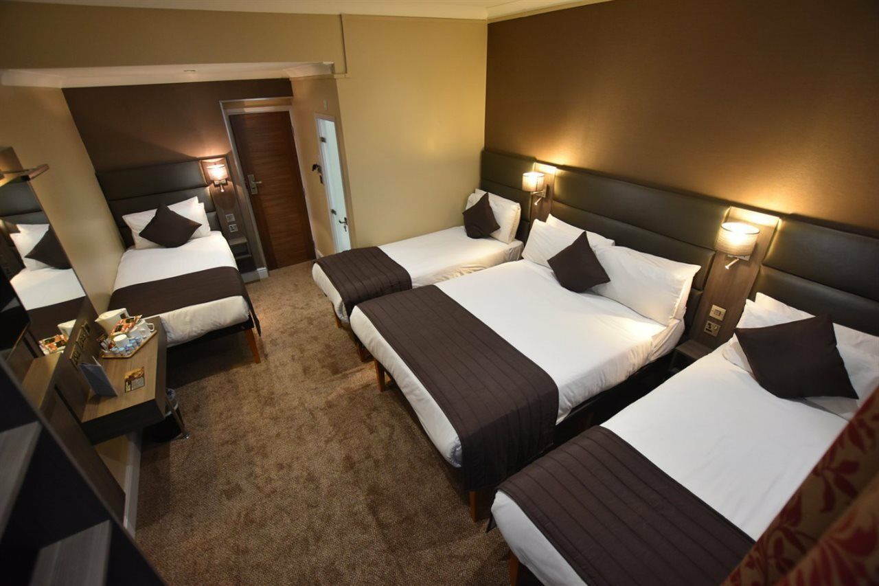 Brunel Hotel 3*