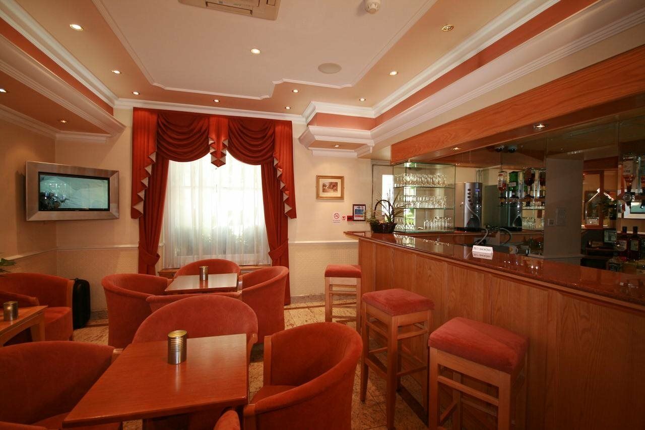 Hotel Days Hyde Park 3*