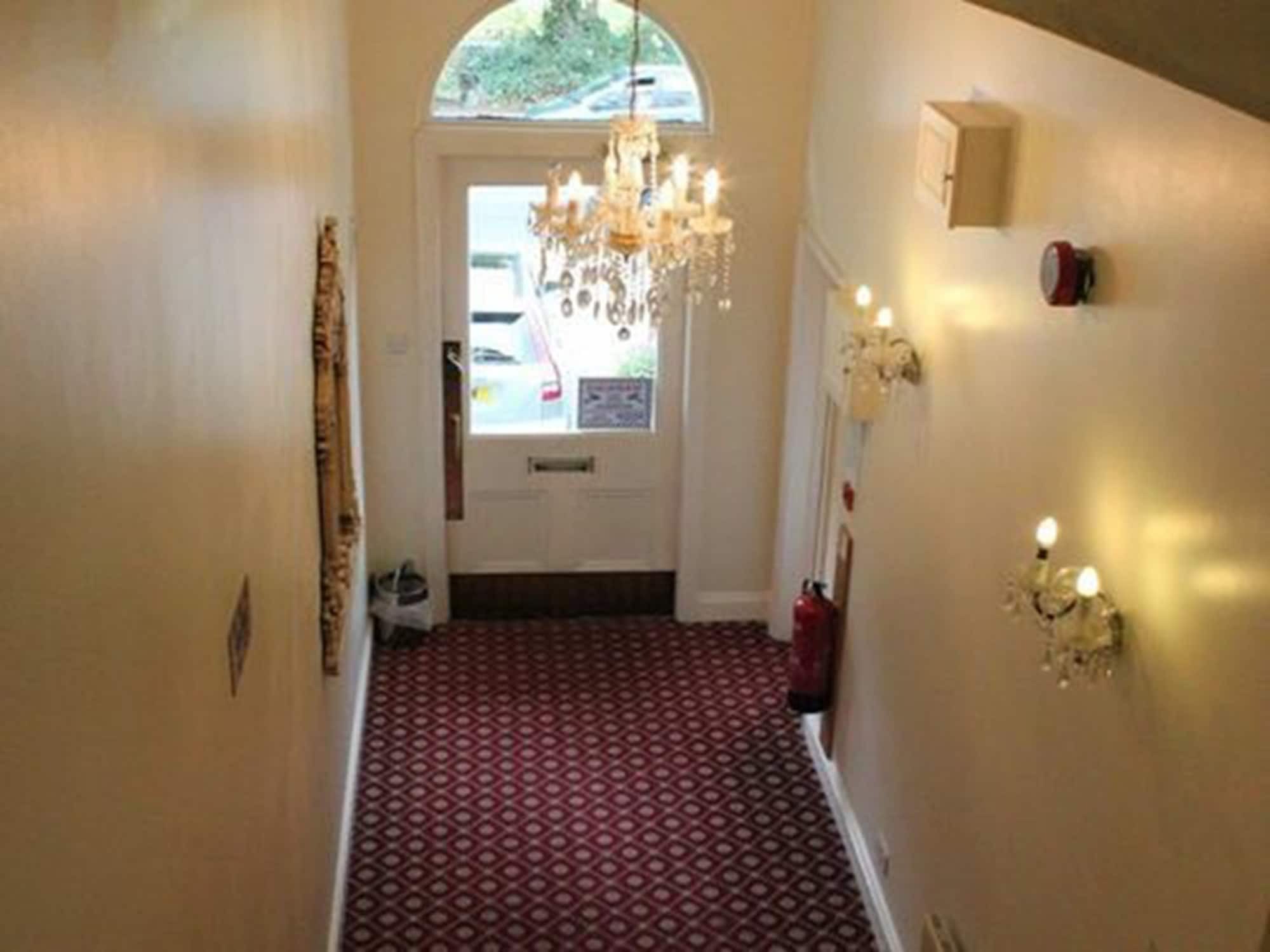 Grantly Hotel 3*