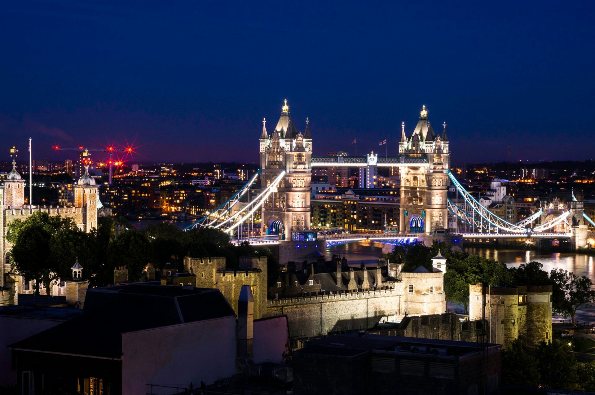 Apex Of Londra