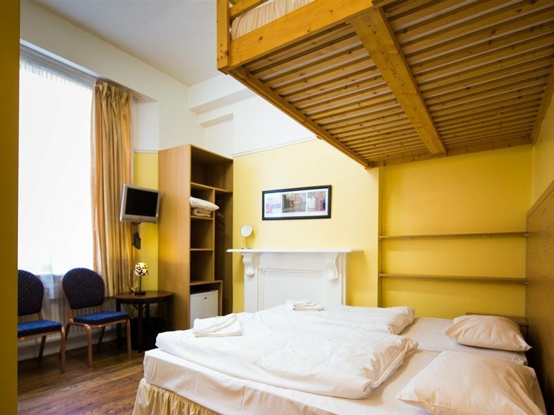 Dolphin - The Hotel