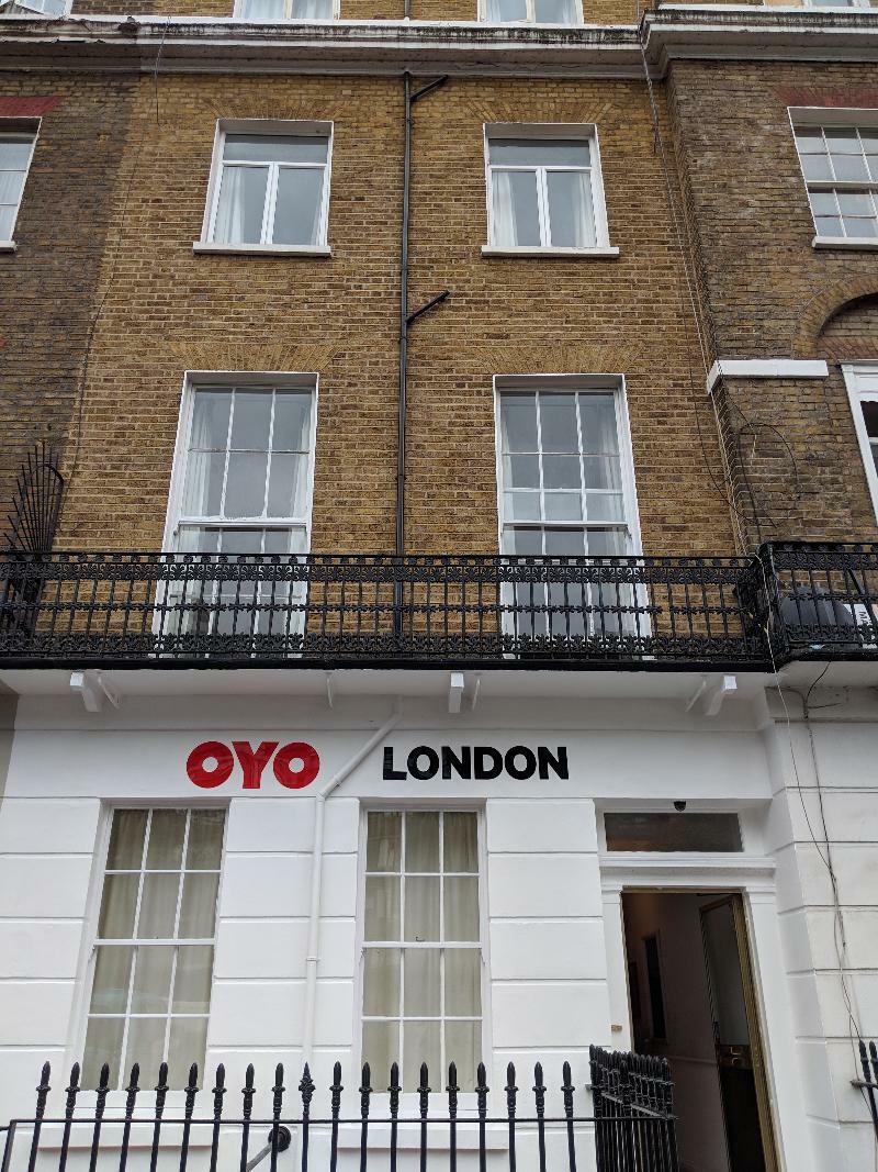 Oyo 24 Sussex, Paddington Hotel