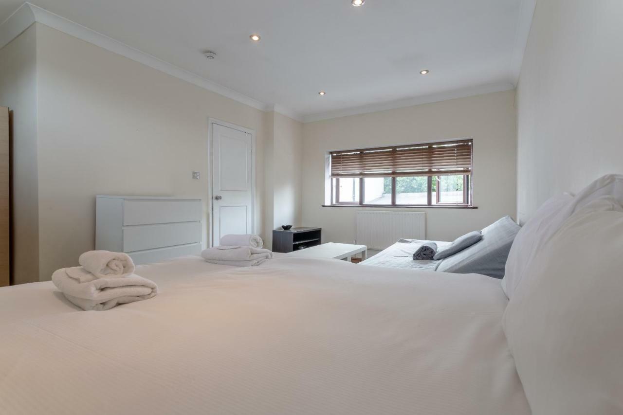 Holiday home 4 Bedroom Mews House In Kensal Rise London