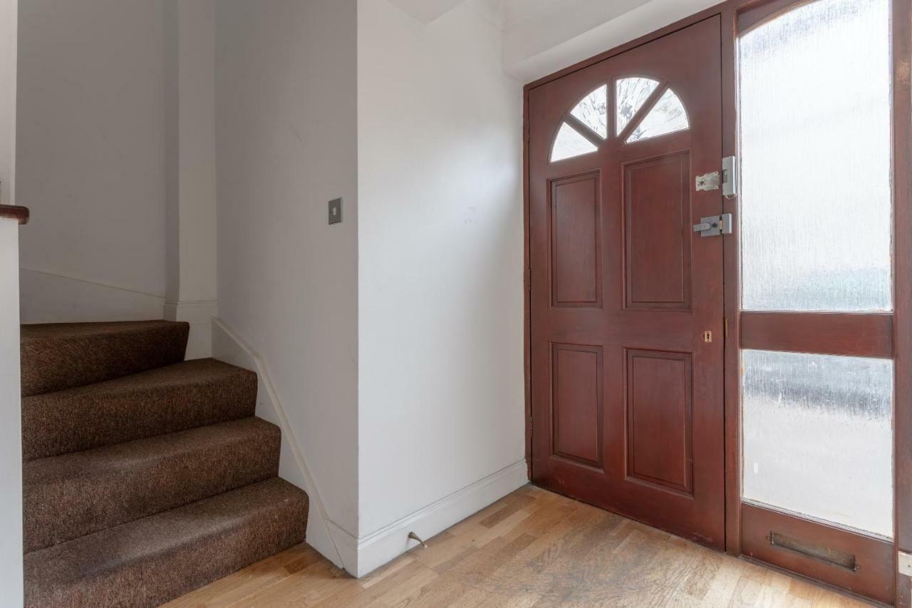 4 Bedroom Mews House In Kensal Rise Holiday home *