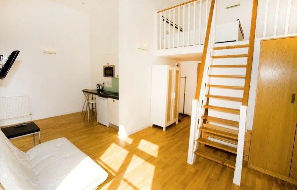 Hyde Park Executive Aparthotel 4*