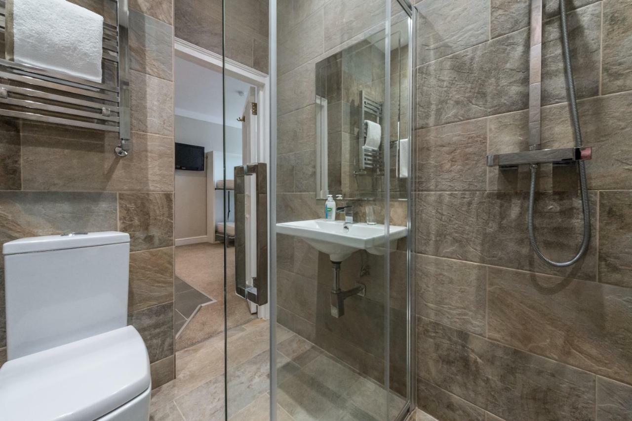 Stylish Apartment,12 Minutes From Oxford Street,central London,ac,wifi! Leilighet London