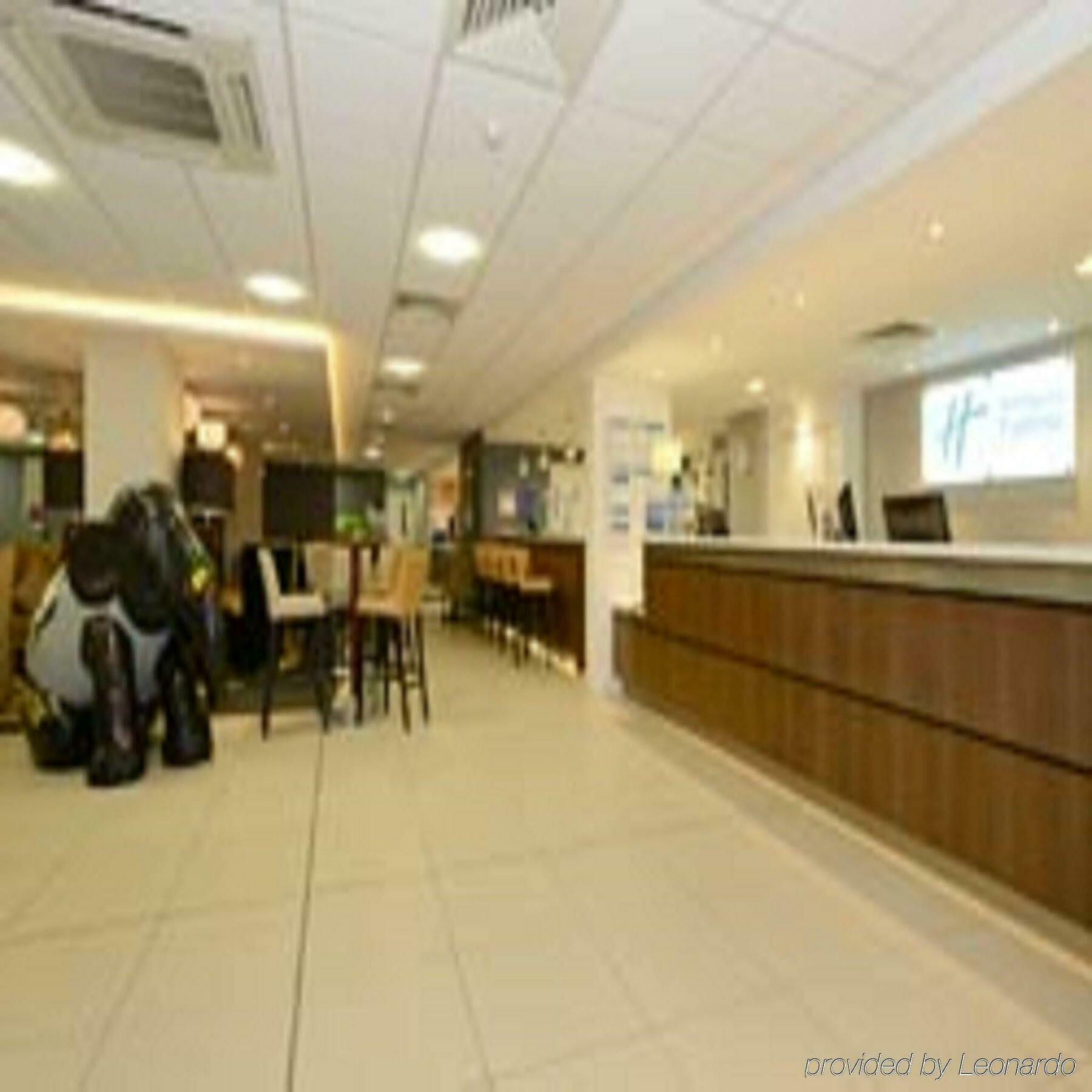 Express London-wimbledon-south, An Ihg 3* London
