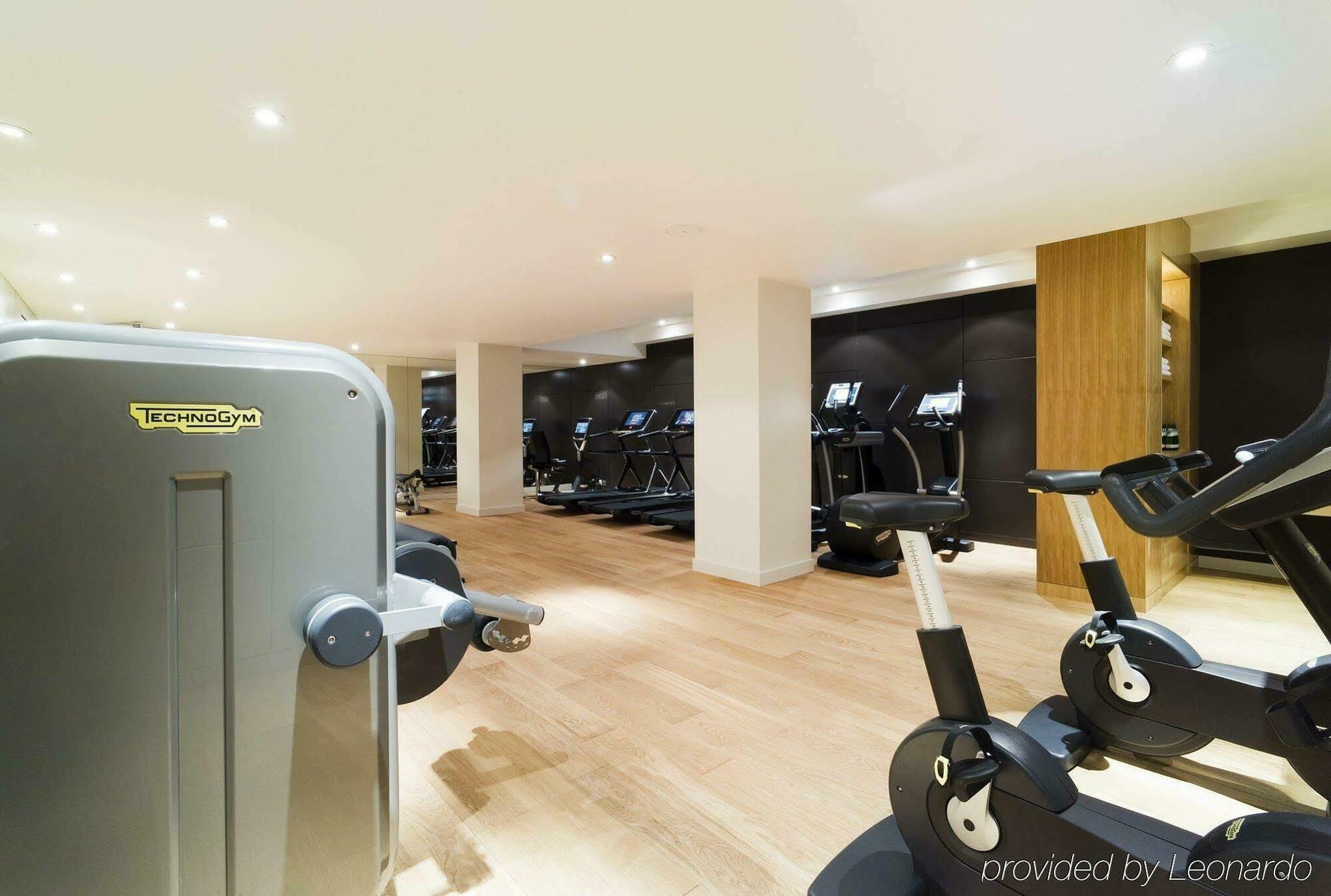 Apex Temple Court Hotell 4*