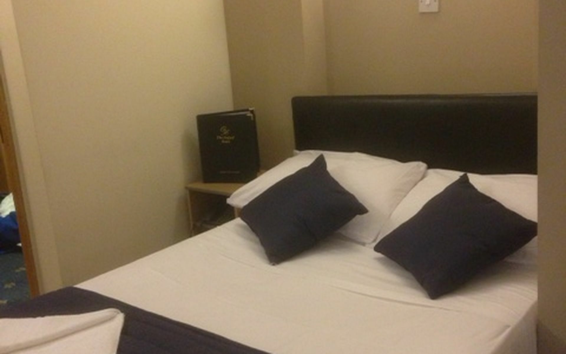 Oxford Hotell 3*