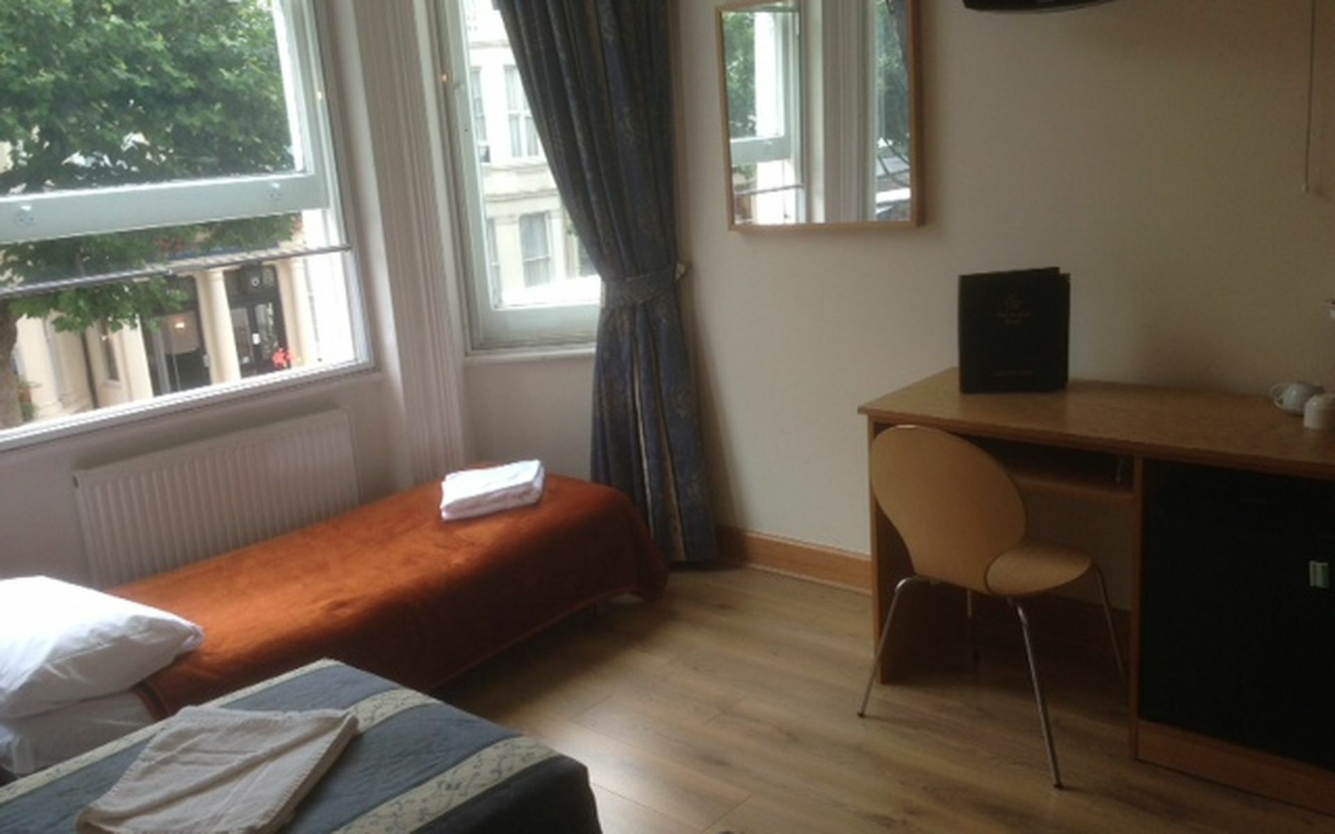 Oxford Hotell 3*
