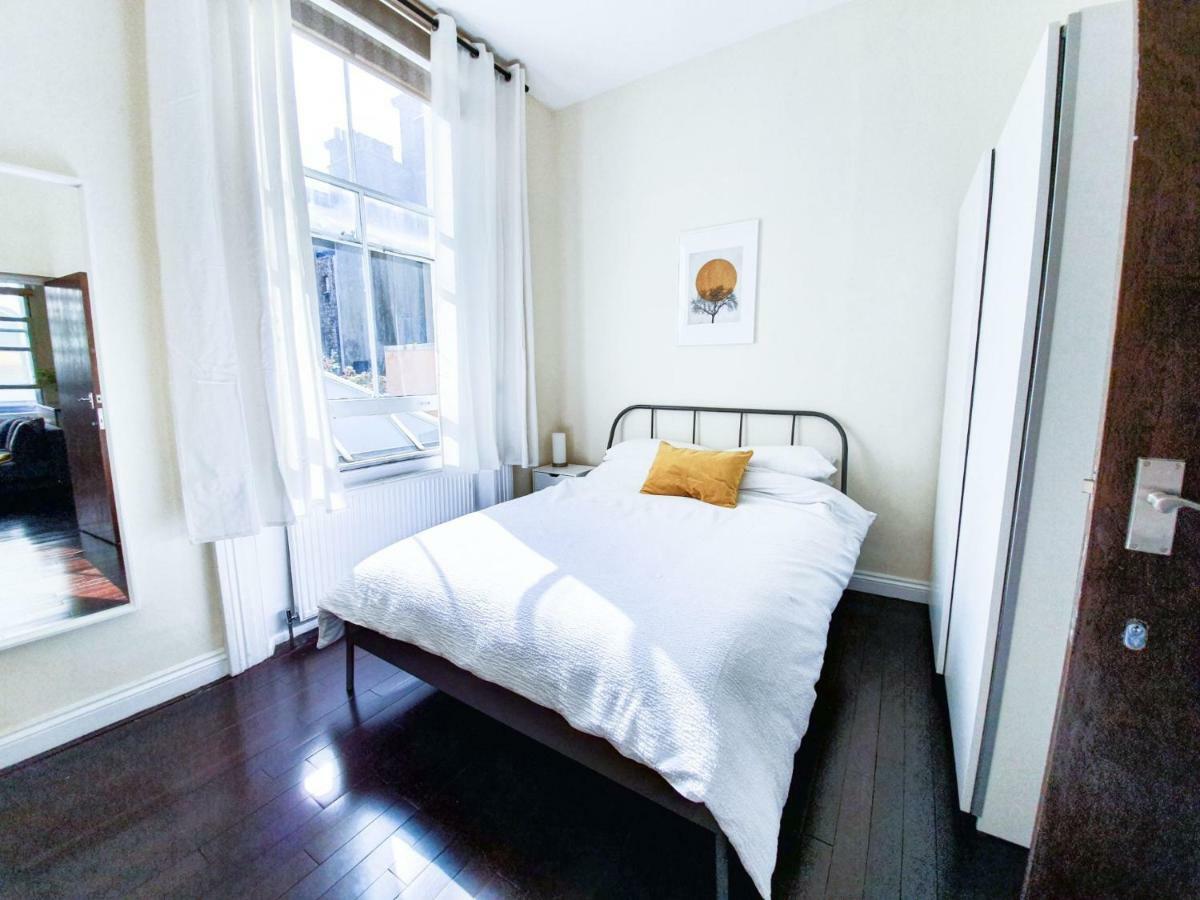 Pass The Keys Beautiful Museum Street Appartement