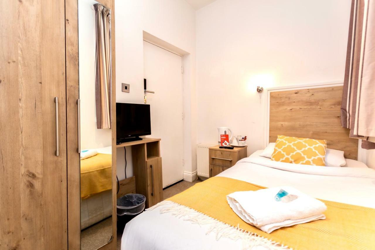 Hotel Oyo Tamtam Acton 3*