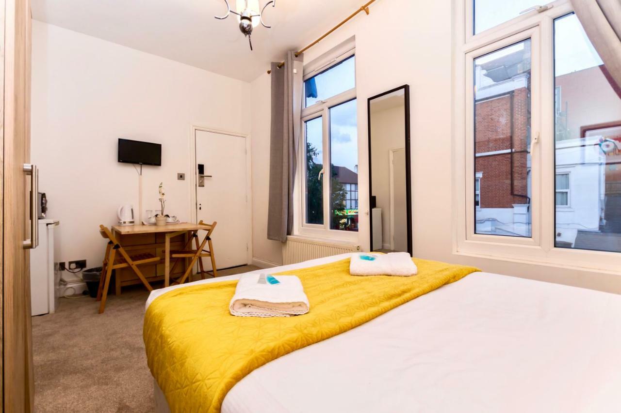Oyo Tamtam Acton 3* London
