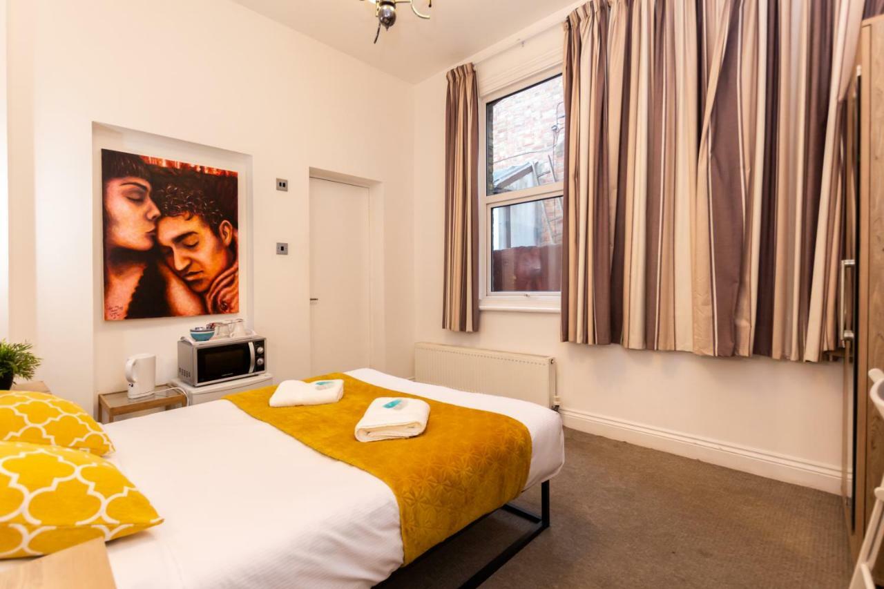 Oyo Tamtam Acton London