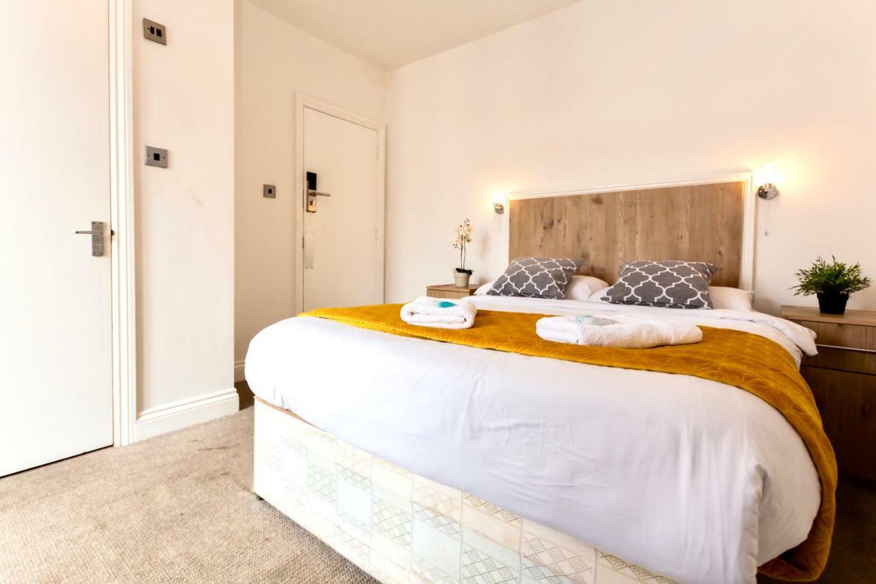 Oyo Tamtam Acton Hotel London