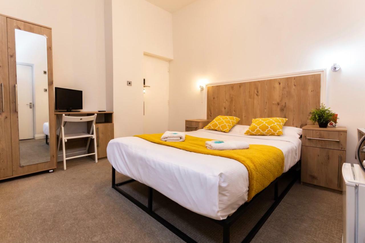 Oyo Tamtam Acton 3* London