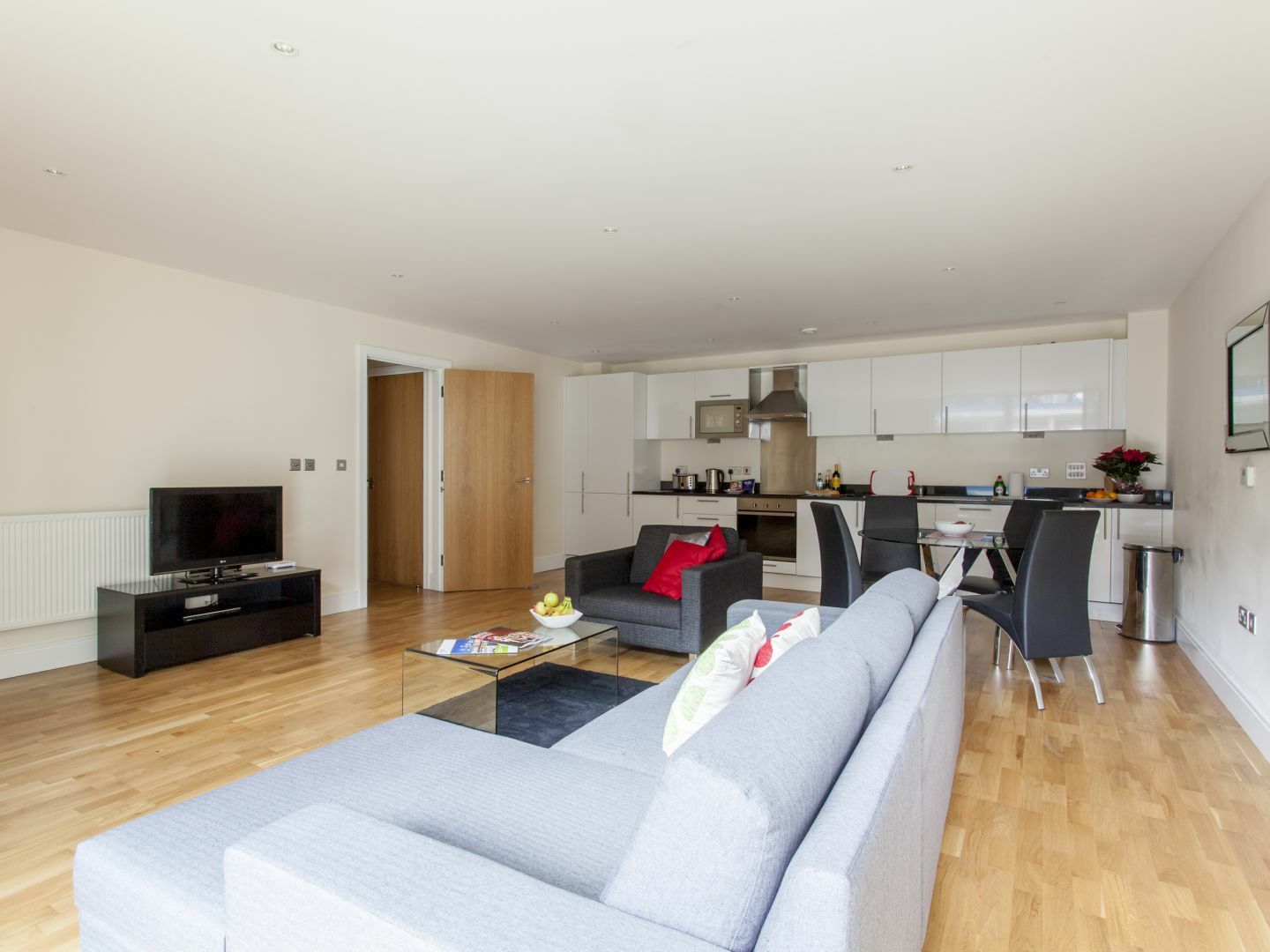 Lanterns Court 2b * London