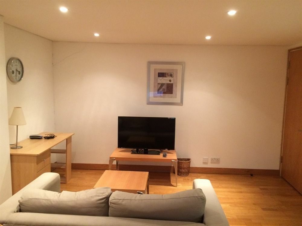 Paddington Southwick Street Apartments * London