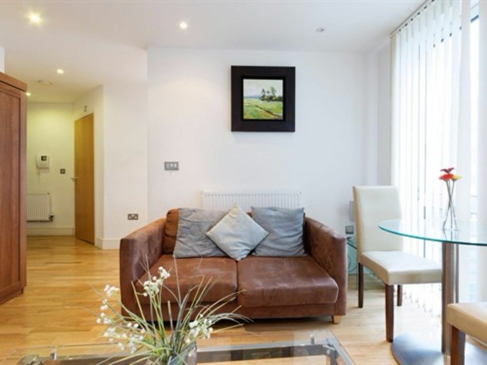 Serviced Apartment