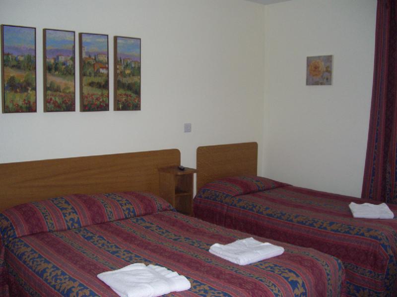 65 Hotel