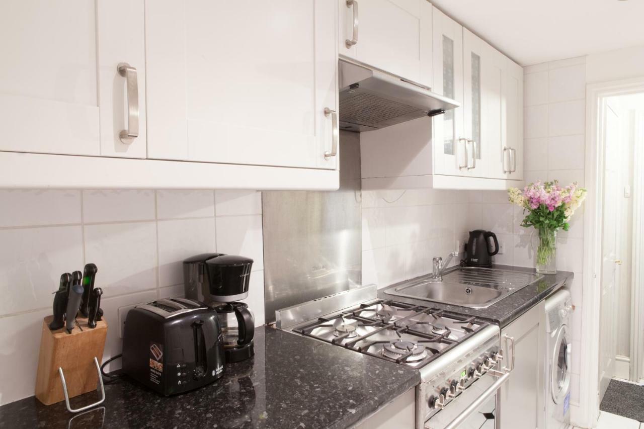 Apartment Victoria Station London