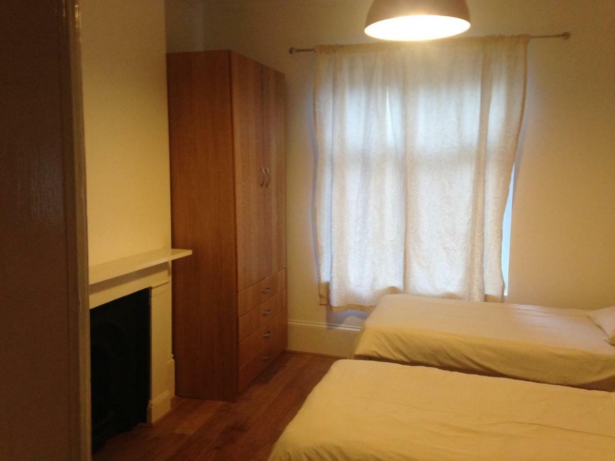 Arsenal 123 Close To Emirates Stadium Direct Eurostar Heathrow-3 Apartments Here London
