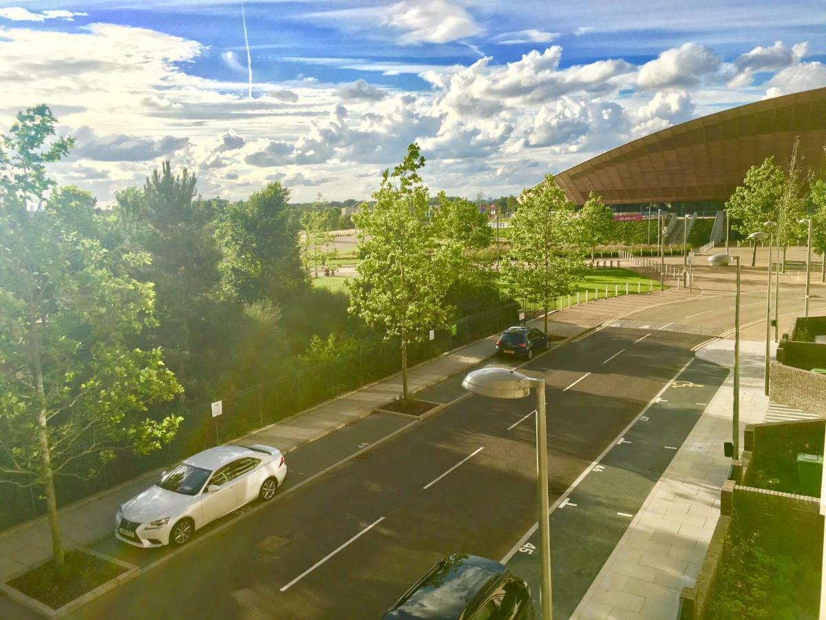 2-Bedrooms Modern Apartment Next To Velodrome, Lounge, Balcony, Parking, Abba * Londres