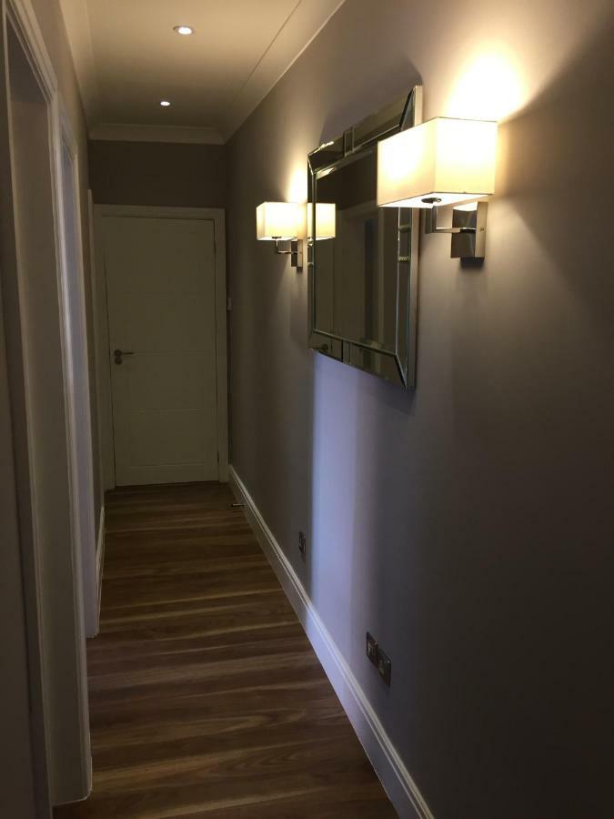 Shepherds Bush Apartment *