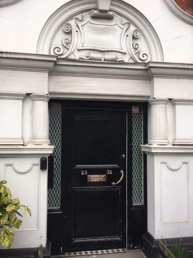 Apartment Shepherds Bush London