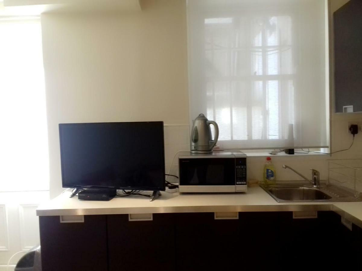 Lovely 1 Bed In Earls Court Lägenhet *